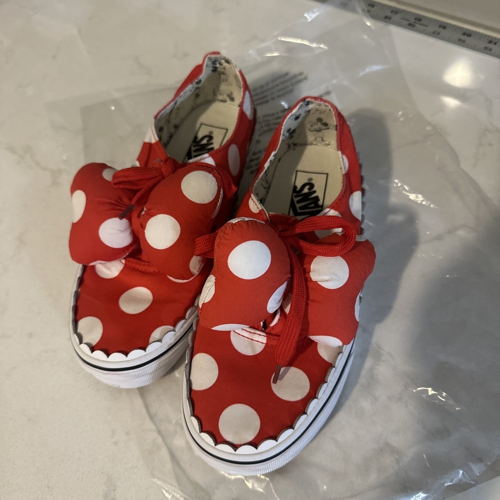 Disney Vans Minnie Mouse Bow Slip-On Shoes Women's Size 7.5 Red Polka Dot EUC